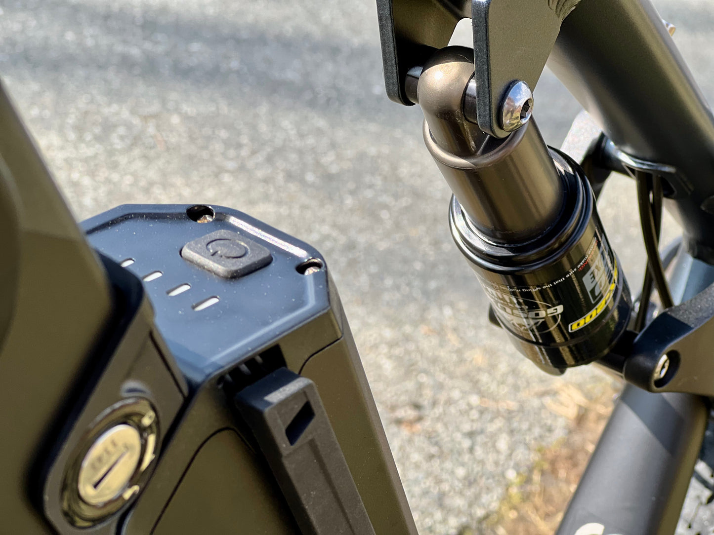 LANKELEISI | Vélo de montagne électrique RV700 Explorer